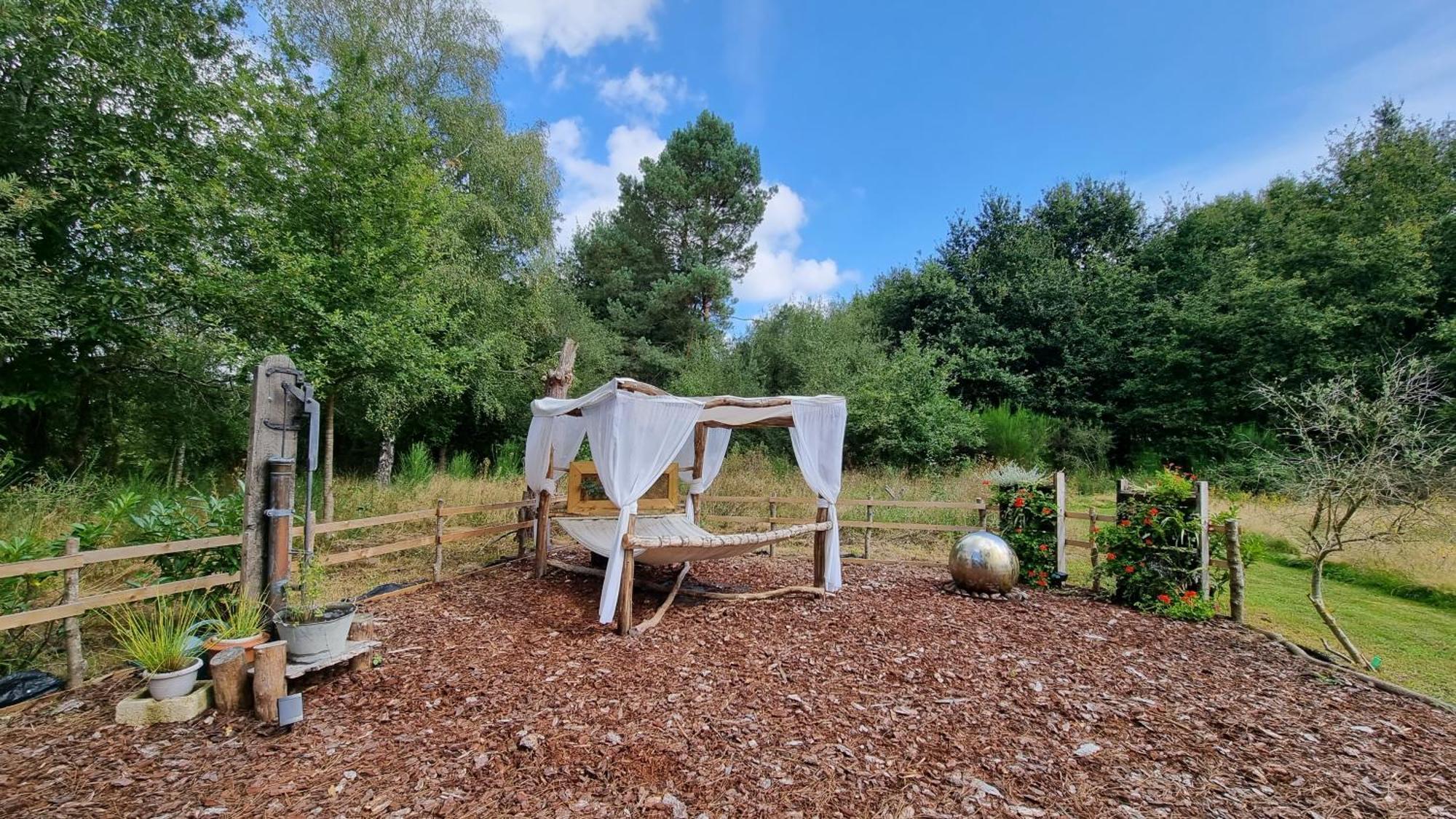 La Fortinerie Glamping Bell Tent Mouliherne Esterno foto